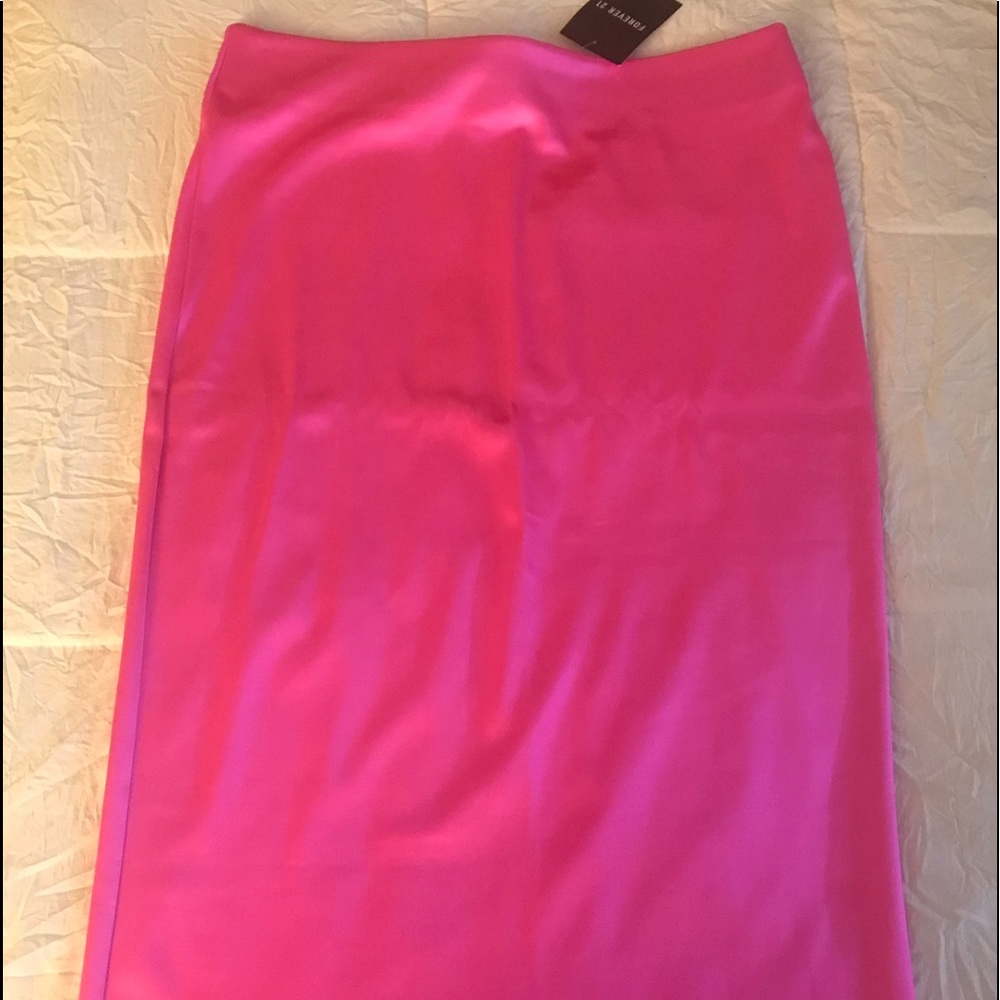 Forever 21 satin like pink pencil skirt